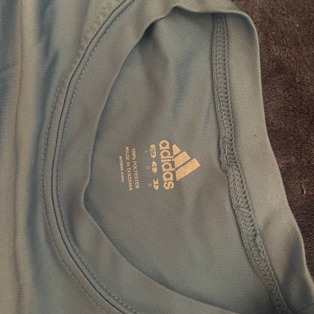 Dry-fit/ small/ t-shirt
